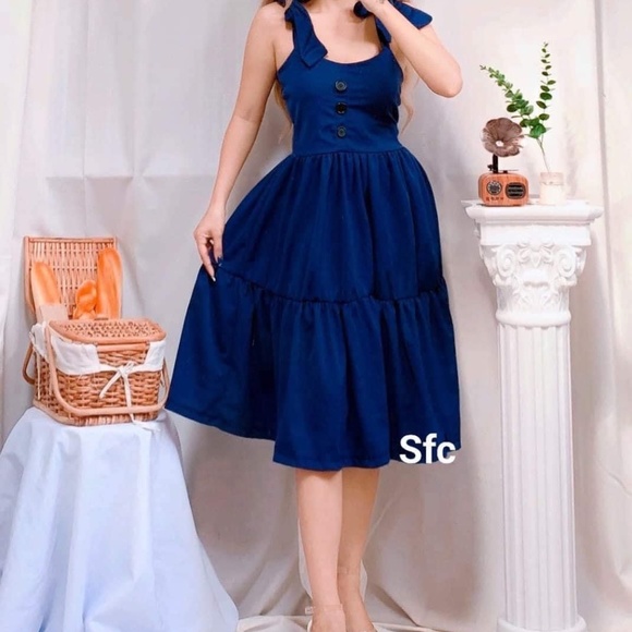 Dress - Picture 2 of 3